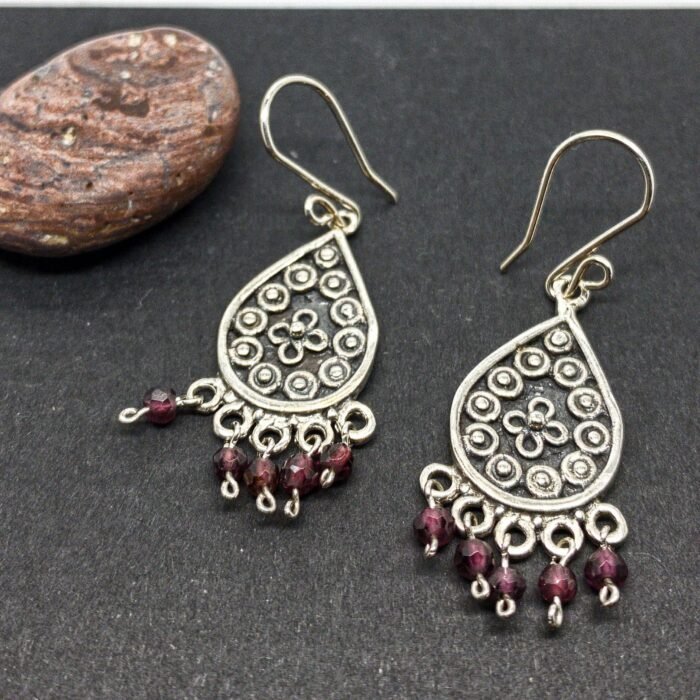 Aretes Hindú Gota con Piedras Colgantes