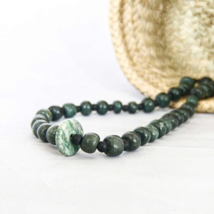 Collar centro de Jade y Jade Marmolina