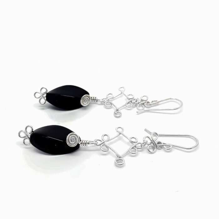 Aretes Rombo Filigrana con Plata y Ónix